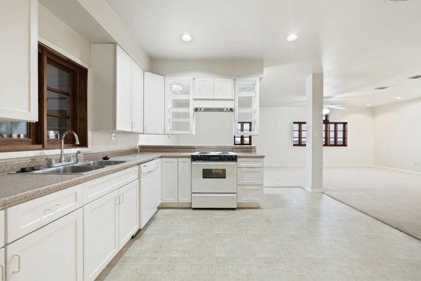 Interior, Kitchen, Recessed Lighting
