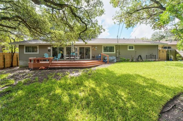 Backyard, Exterior, Hot Tub