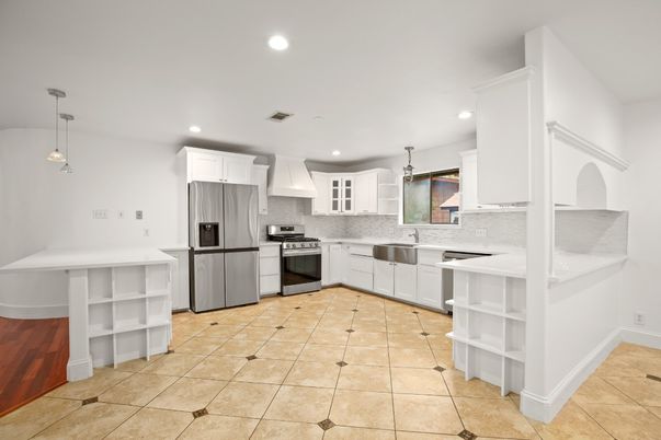 Interior, Kitchen, Pendant Lights, Recessed Lighting, Stainless Steel Appliances