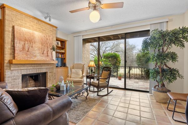 Fireplace, Interior, Living room