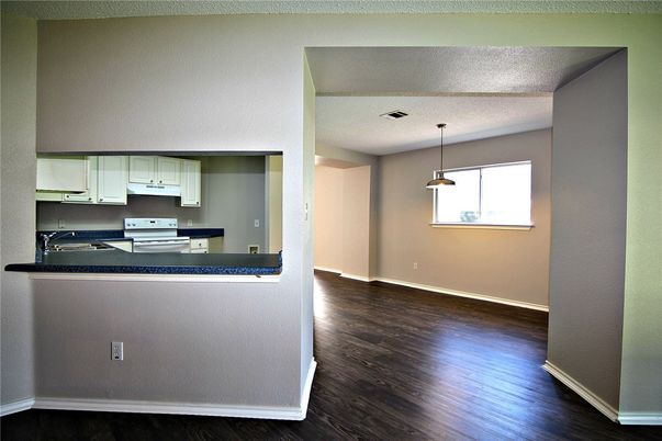 Interior, Kitchen, Pendant Lights, Wood Texture Flooring