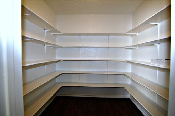 Interior, Walk-in Closets, Wood Texture Flooring
