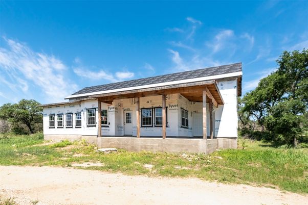 Exterior, Facade, Ranch