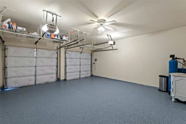 Garage, Interior