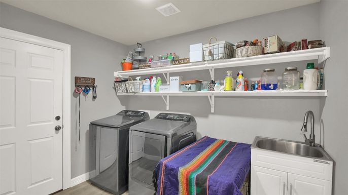 Interior, Washer, Wood Texture Flooring
