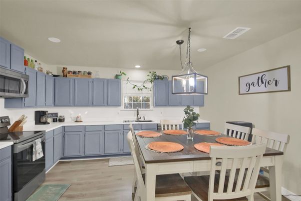 Dining room, Interior, Kitchen, Pendant Lights, Recessed Lighting, Wood Texture Flooring