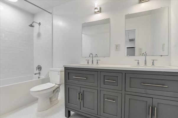 Bathroom, Dual Sink Vanities, Interior