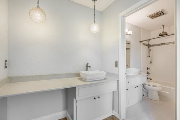 Bathroom, Dual Sink Vanities, Interior, Pendant Lights