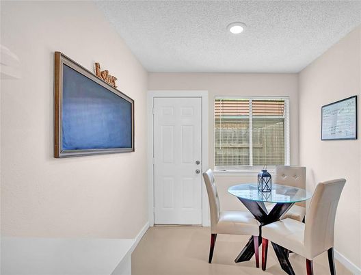 Dining room, Interior, Recessed Lighting