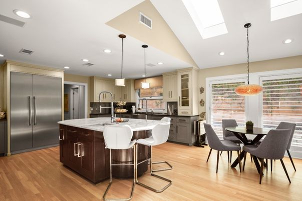 Dining room, Interior, Kitchen, Pendant Lights, Recessed Lighting, Stainless Steel Appliances, Wood Texture Flooring
