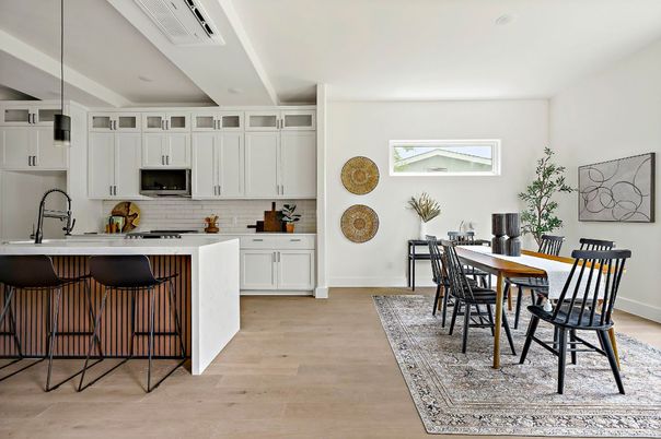 Dining room, Interior, Kitchen, Pendant Lights, Recessed Lighting, Wood Texture Flooring