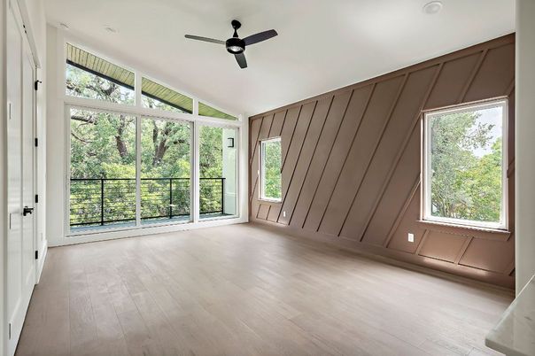 Empty room, Interior, Recessed Lighting, Wood Texture Flooring