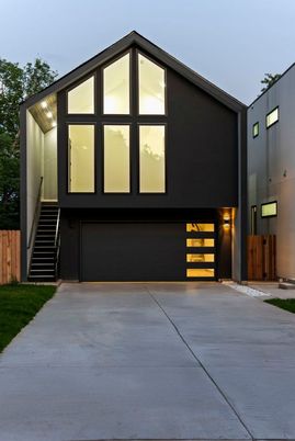 Attached, Exterior, Facade, Modern