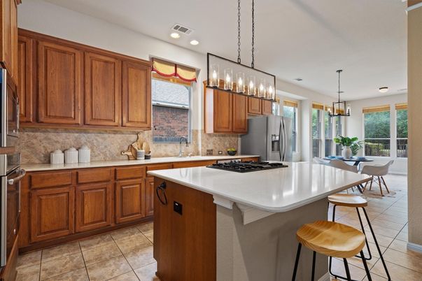 Dining room, Interior, Kitchen, Pendant Lights, Recessed Lighting, Stainless Steel Appliances