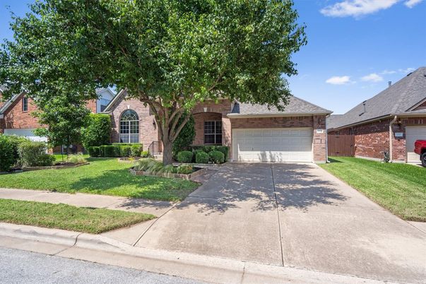 Attached, Exterior, Facade, Brick Facade, Ranch