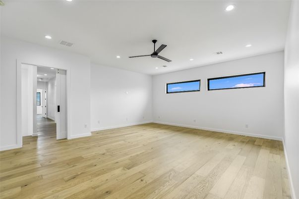 Empty room, Interior, Recessed Lighting, Wood Texture Flooring