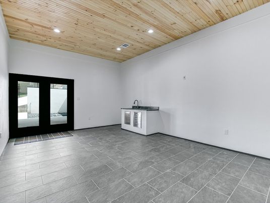 Empty room, Interior, Recessed Lighting, Wooden Ceilings