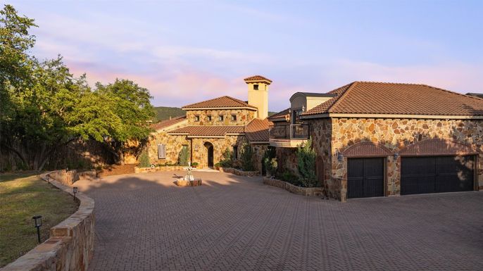 Backyard, Detached Garage, Exterior