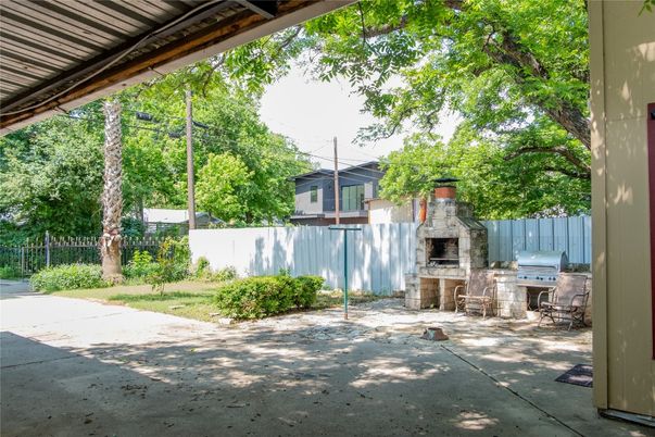 Exterior, Fireplace