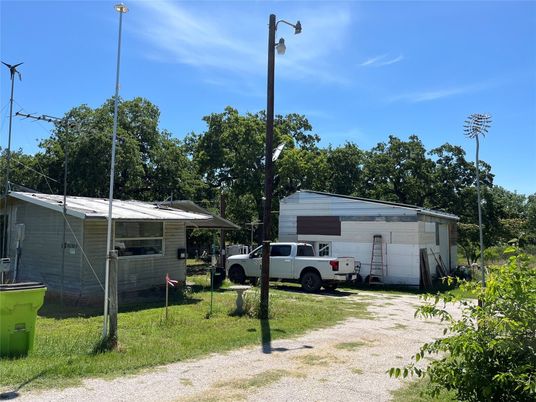 Detached Garage, Exterior