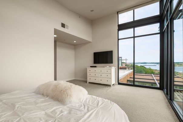 Bedroom, Interior, Recessed Lighting, Water