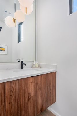 Bathroom, Interior, Pendant Lights