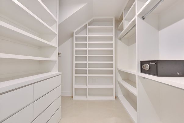 Interior, Walk-in Closets