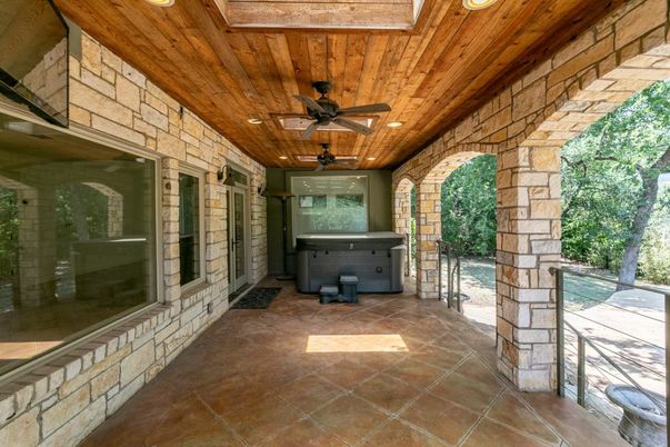 Exterior, Hot Tub