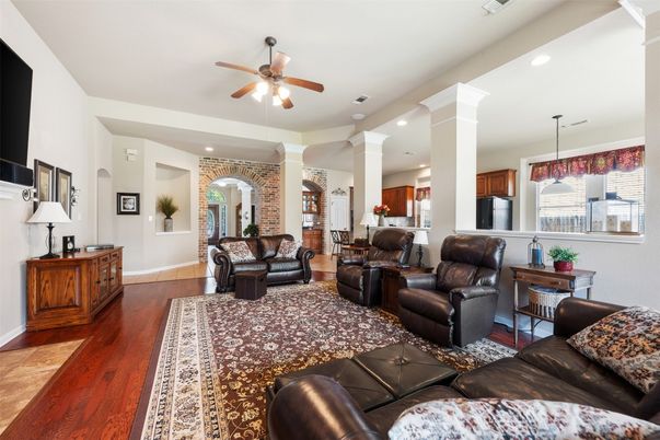 Interior, Kitchen, Living room, Pendant Lights, Recessed Lighting, Wood Texture Flooring