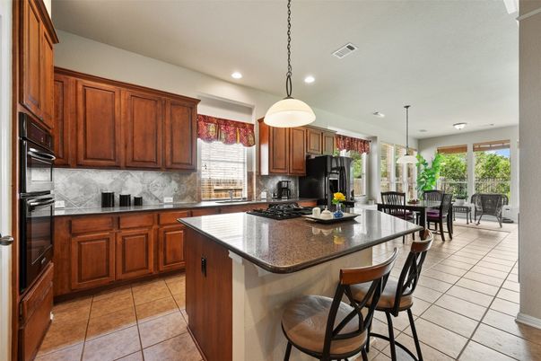 Dining room, Interior, Kitchen, Pendant Lights, Recessed Lighting, Stainless Steel Appliances