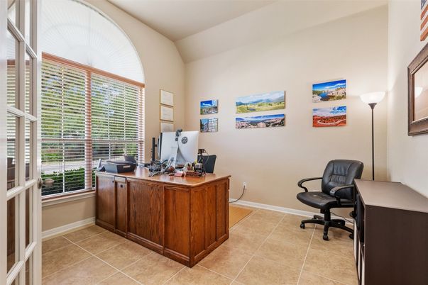 Home Office, Interior
