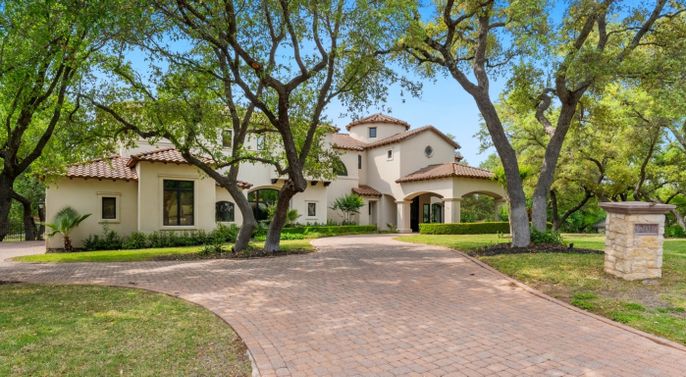 Backyard, Exterior, Facade, Spanish Mediterranean