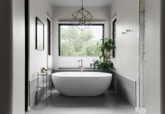 Bathroom, Free Standing Baths, Interior, Marble Walls, Pendant Lights