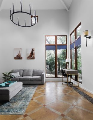 Chandelier, Interior, Living room