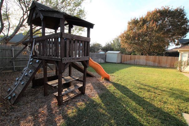 Backyard, Exterior, Playground
