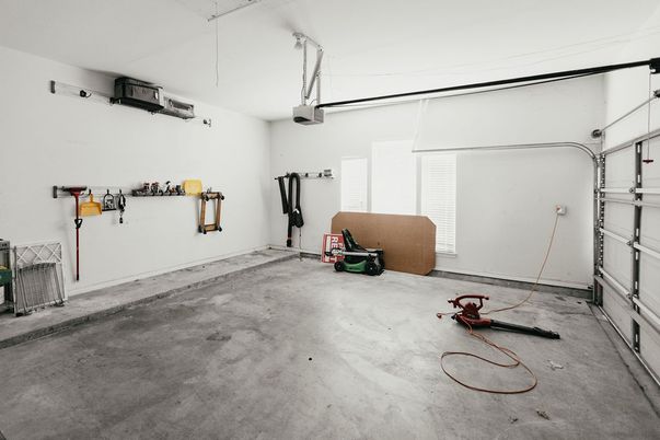 Garage, Interior