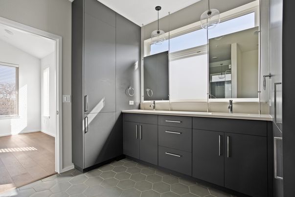 Bathroom, Interior, Pendant Lights