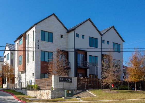 Exterior, Facade, Rowhouse