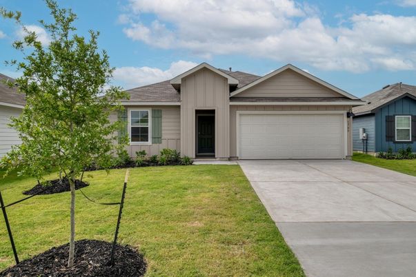 Attached, Exterior, Facade, Ranch