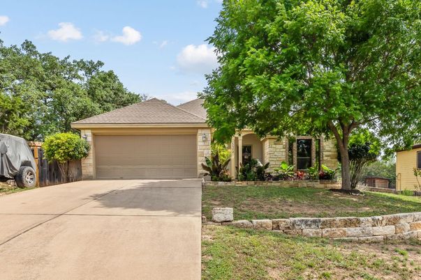 Attached, Exterior, Facade, Ranch
