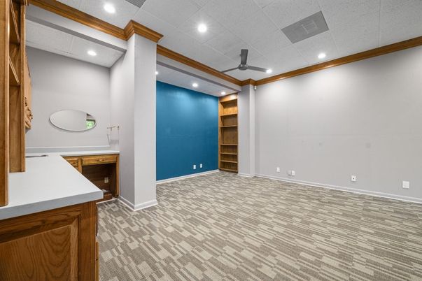Empty room, Interior, Recessed Lighting