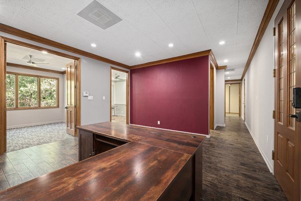 Interior, Recessed Lighting, Wood Texture Flooring