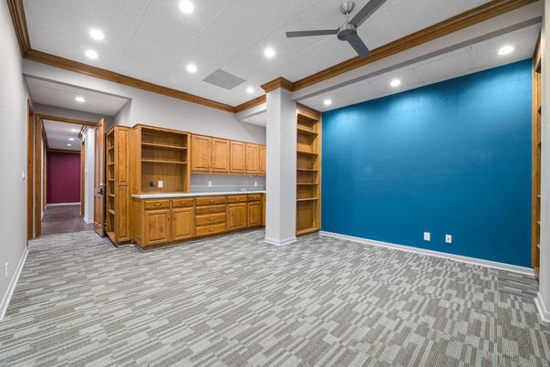 Empty room, Interior, Recessed Lighting