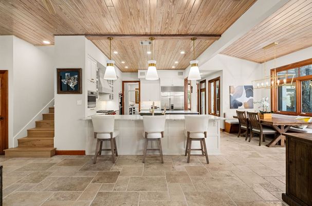 Chandelier, Dining room, Interior, Kitchen, Pendant Lights, Recessed Lighting, Stainless Steel Appliances, Wooden Ceilings
