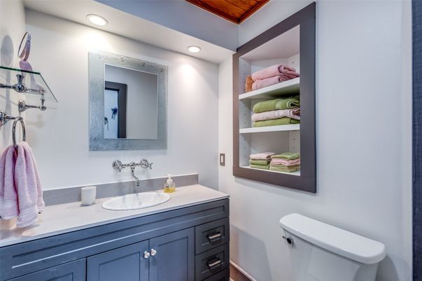Bathroom, Interior, Recessed Lighting