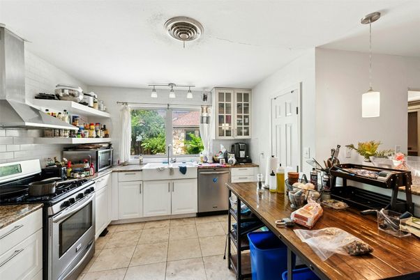 Interior, Kitchen, Pendant Lights, Stainless Steel Appliances