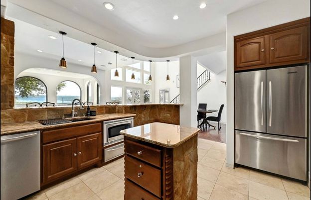 Dining room, Interior, Kitchen, Pendant Lights, Recessed Lighting, Stainless Steel Appliances, Water