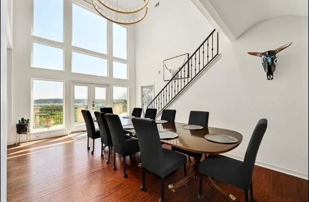 Dining room, Interior, Wood Texture Flooring