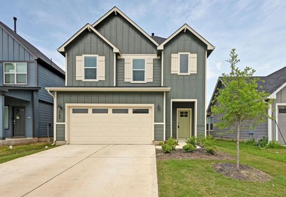 Attached, Exterior, Facade, Farmhouse