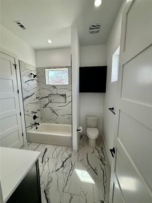 Bathroom, Interior, Marble, Marble Walls, Recessed Lighting